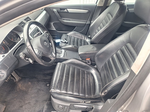 Volkswagen Passat Alltrack 13 of 13