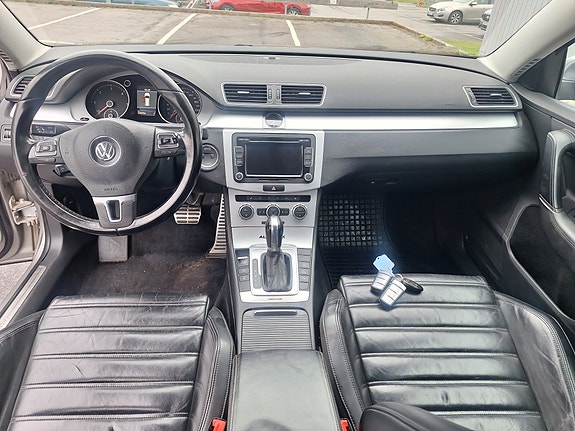 Volkswagen Passat Alltrack 6 of 13