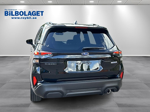 Subaru Forester 6 of 12