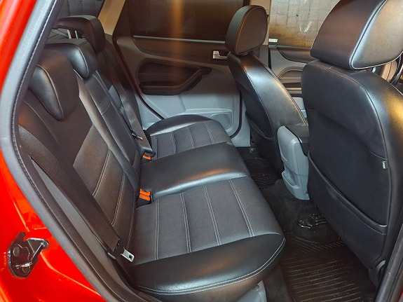 Ford Focus 6 of 9