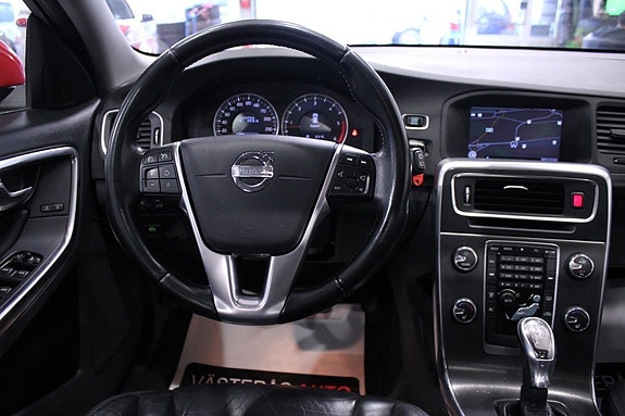 Volvo V60 12 of 30