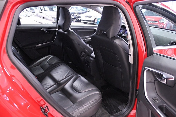 Volvo V60 18 of 30