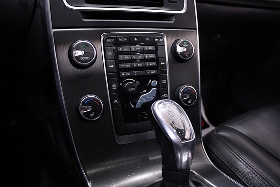 Volvo V60 23 of 30