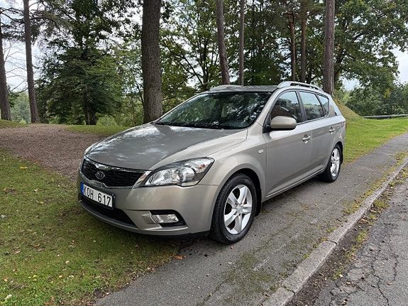 Kia Ceed 2 of 10