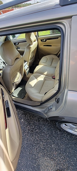 Volvo XC70 7 of 14