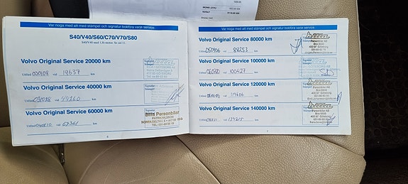 Volvo XC70 12 of 14