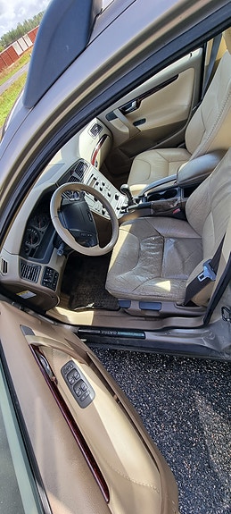 Volvo XC70 6 of 14