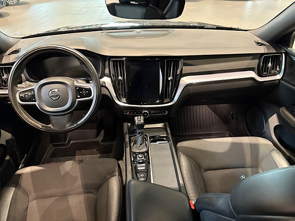 Volvo V60 10 of 18