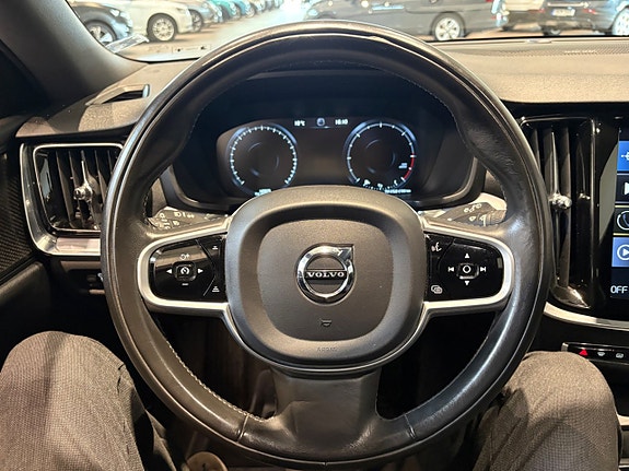 Volvo V60 13 of 18