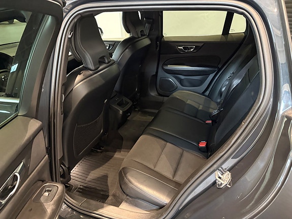 Volvo V60 12 of 18