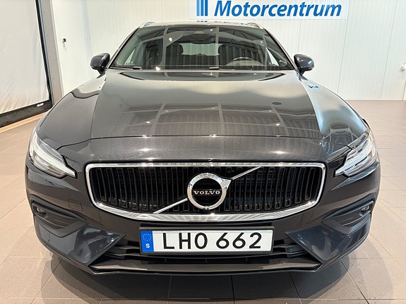 Volvo V60 2 of 18