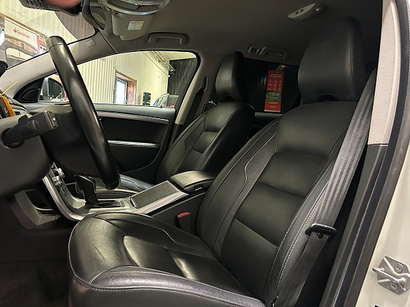 Volvo V70 15 of 30