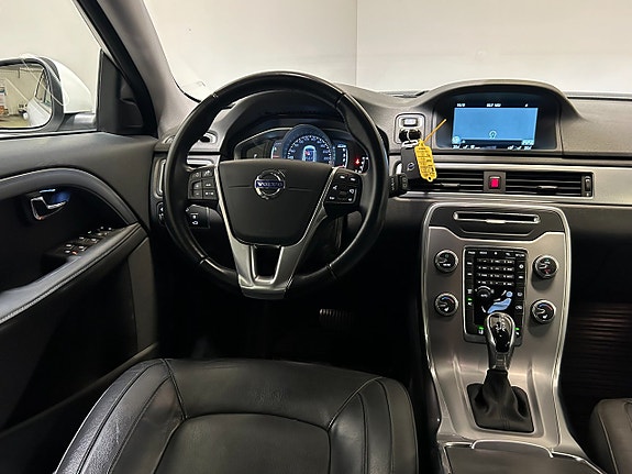 Volvo V70 13 of 30