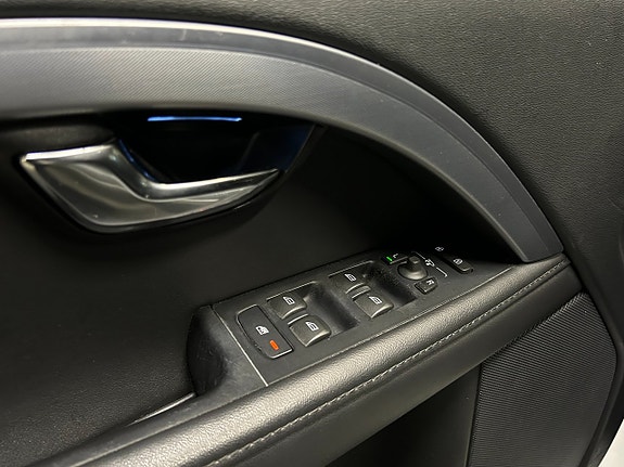 Volvo V70 20 of 30
