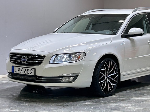 Volvo V70 4 of 30