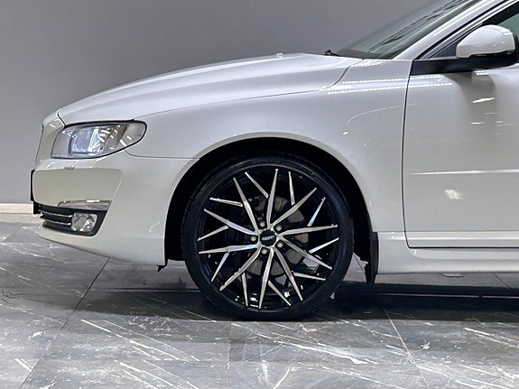 Volvo V70 5 of 30
