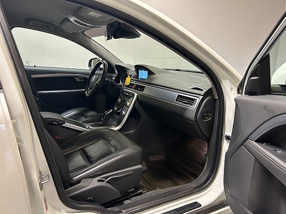 Volvo V70 16 of 30