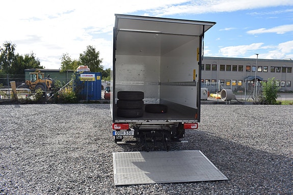 Volkswagen Crafter 18 of 18