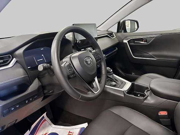 Toyota RAV4 13 of 21
