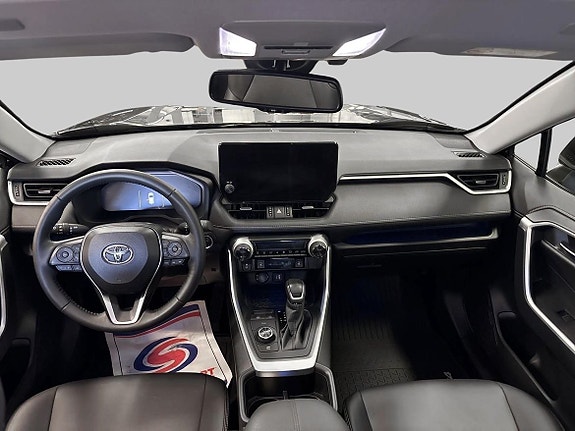 Toyota RAV4 11 of 21