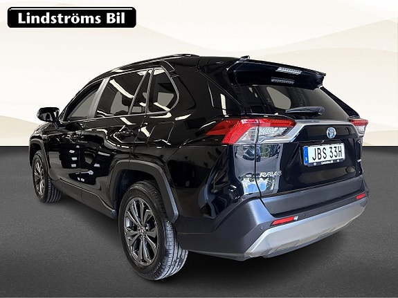 Toyota RAV4 4 of 21