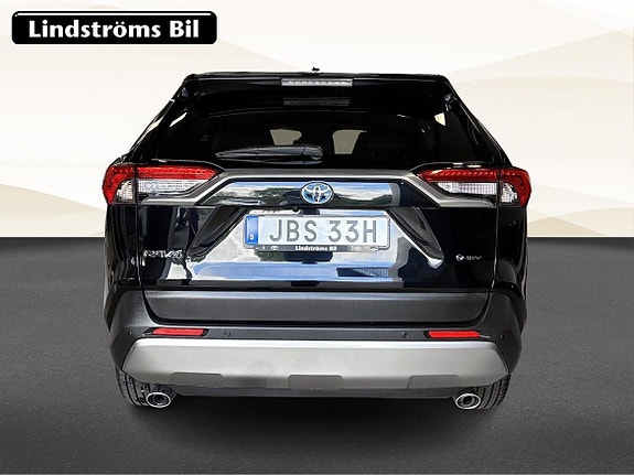 Toyota RAV4 8 of 21