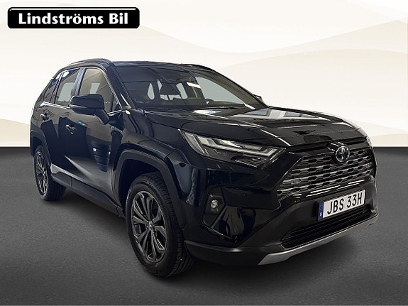 Toyota RAV4 3 of 21