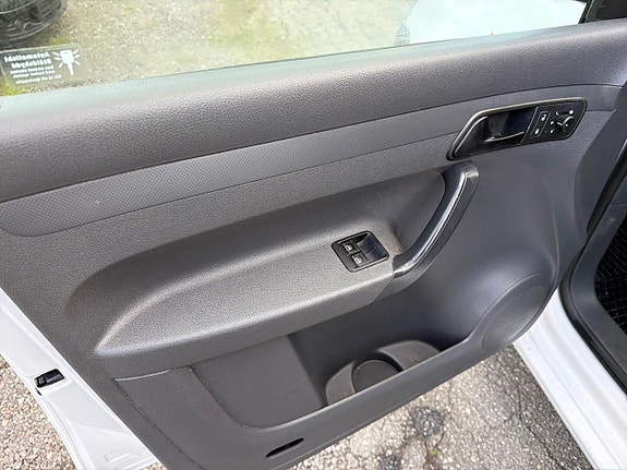 Volkswagen Caddy 19 of 19