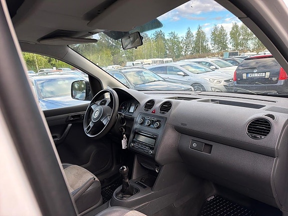 Volkswagen Caddy 15 of 19