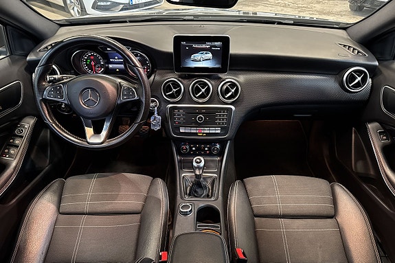 Mercedes-Benz A180 d 14 of 19