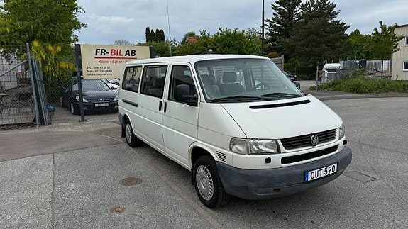 Volkswagen Caravelle 2 of 10