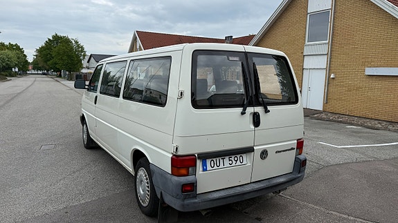 Volkswagen Caravelle 3 of 10