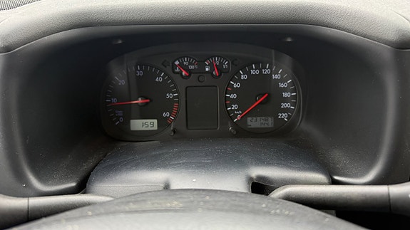 Volkswagen Caravelle 10 of 10