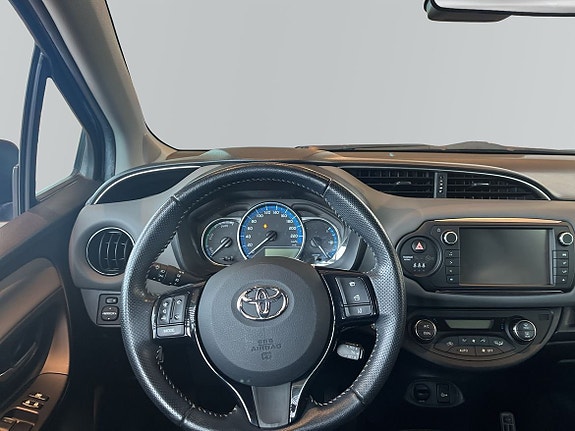 Toyota Yaris 11 of 12