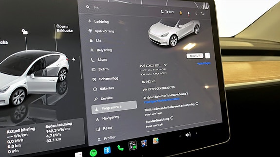 Tesla Model Y 13 of 18