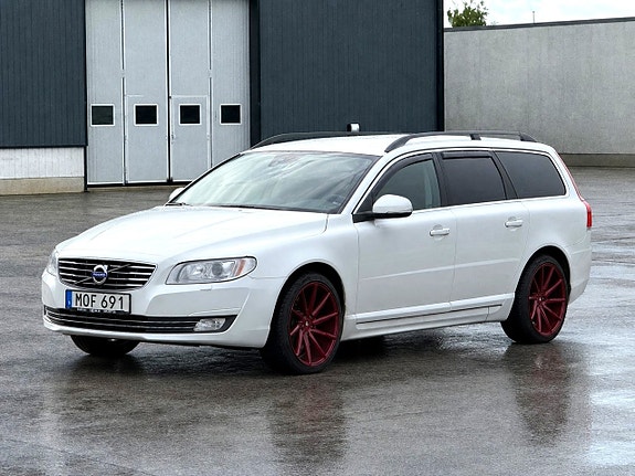 Volvo V70 4 of 11