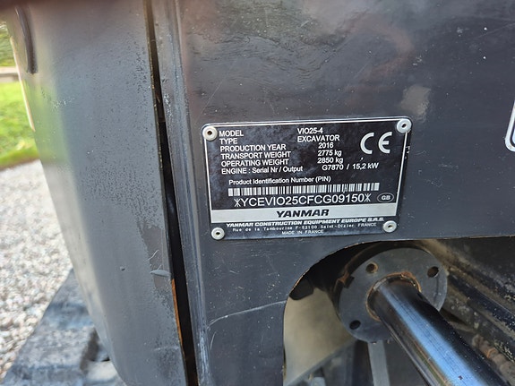 Yanmar VIO25-4 7 of 8