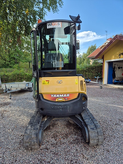Yanmar VIO25-4 6 of 8