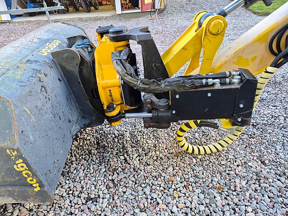 Yanmar VIO25-4 4 of 8