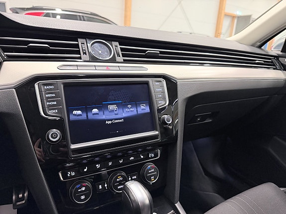 Volkswagen Passat Alltrack 15 of 19