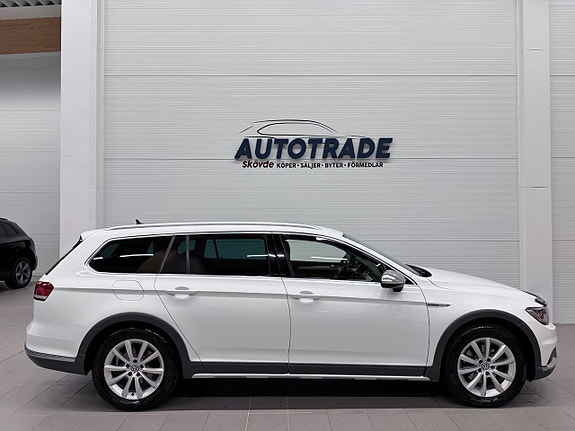 Volkswagen Passat Alltrack 5 of 19
