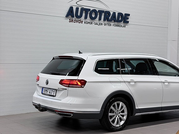 Volkswagen Passat Alltrack 7 of 19
