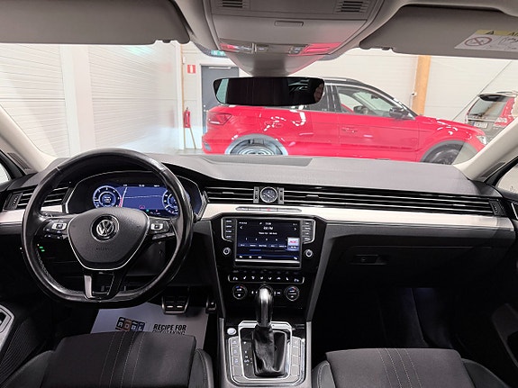 Volkswagen Passat Alltrack 11 of 19