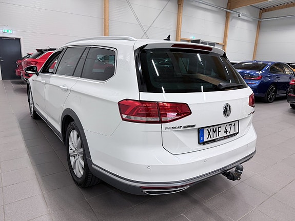 Volkswagen Passat Alltrack 9 of 19
