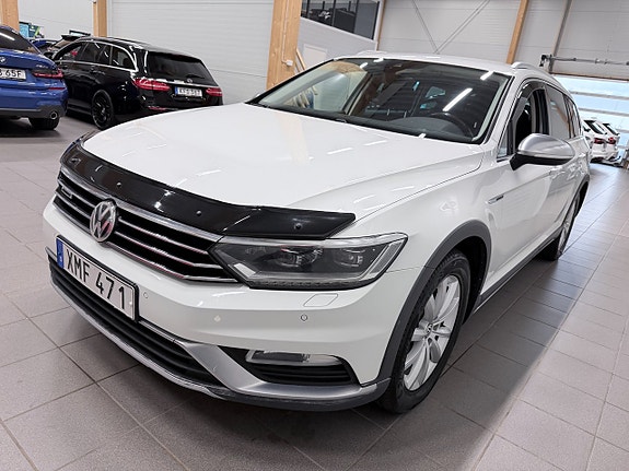 Volkswagen Passat Alltrack 3 of 19