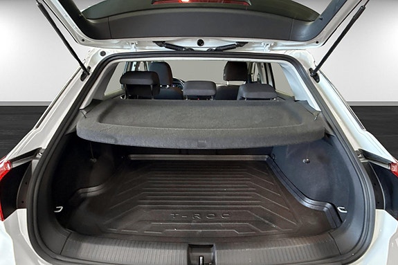 Volkswagen T-Roc 14 of 17