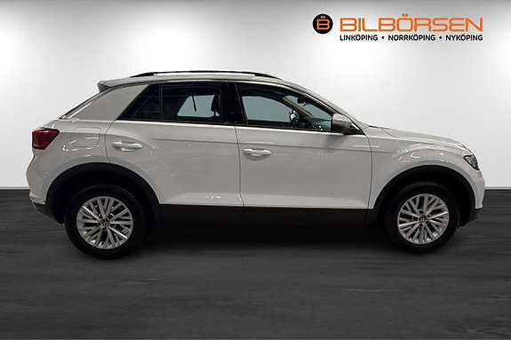 Volkswagen T-Roc 4 of 17