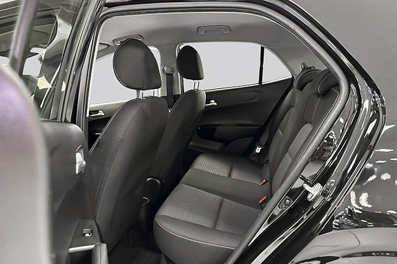 Kia Picanto 9 of 14