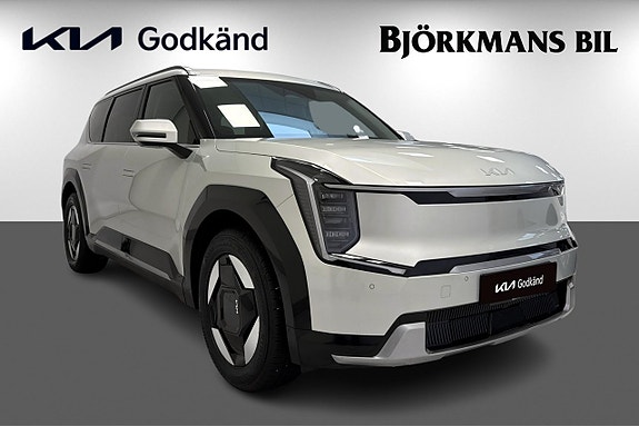Kia EV9 3 of 25