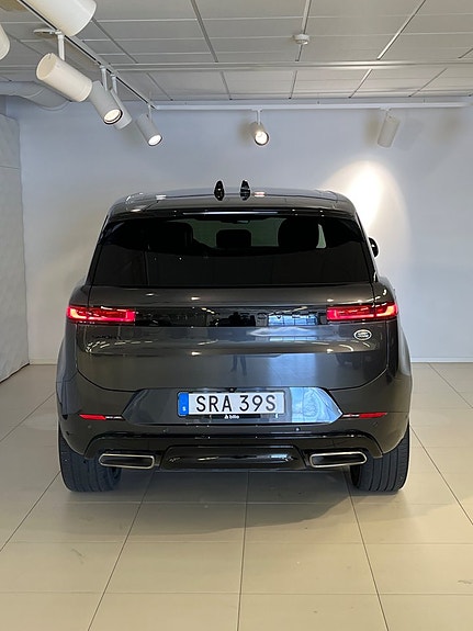 Land Rover Range Rover Sport 5 of 10